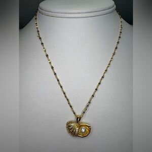 Gold Clam Shell Faux Pearl Necklace